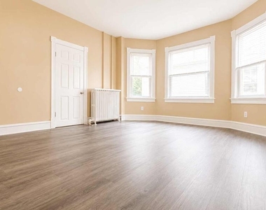 292 Spring Street - Photo Thumbnail 25