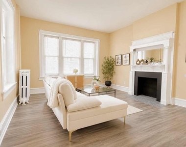 292 Spring Street - Photo Thumbnail 3