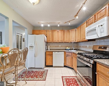 55 Willow Court - Photo Thumbnail 6