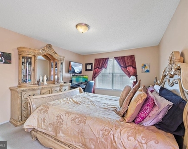 55 Willow Court - Photo Thumbnail 13