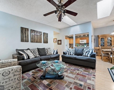 55 Willow Court - Photo Thumbnail 5