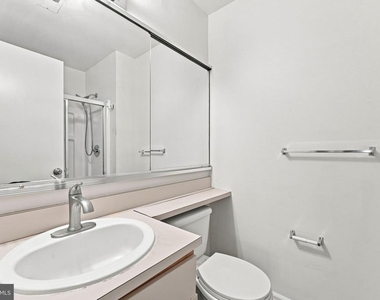 405 Atlanta Court - Photo Thumbnail 21