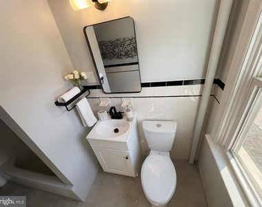 230 Spring Street - Photo Thumbnail 32