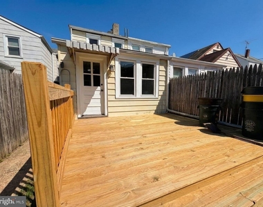 230 Spring Street - Photo Thumbnail 20