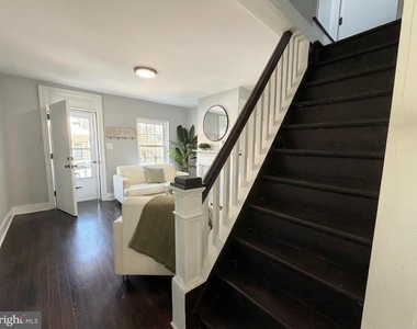 230 Spring Street - Photo Thumbnail 22