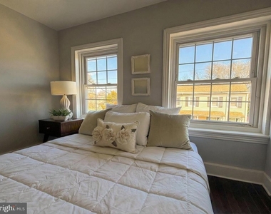 230 Spring Street - Photo Thumbnail 24