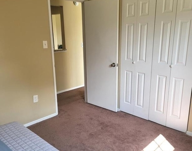 4513 Romlon Street - Photo Thumbnail 15