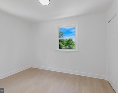 4910 66th Avenue - Photo Thumbnail 14