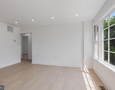 4910 66th Avenue - Photo Thumbnail 10