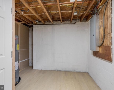 4910 66th Avenue - Photo Thumbnail 23