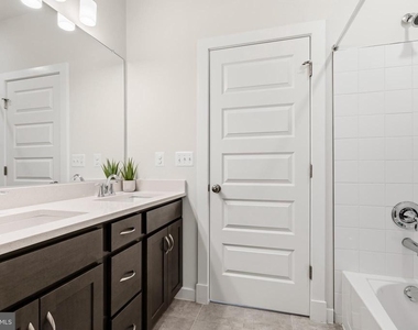 16007 Hyde Park Place - Photo Thumbnail 35