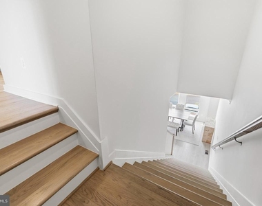 16007 Hyde Park Place - Photo Thumbnail 32
