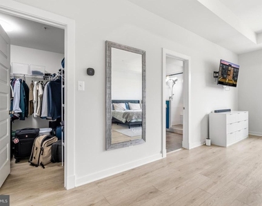 16007 Hyde Park Place - Photo Thumbnail 48