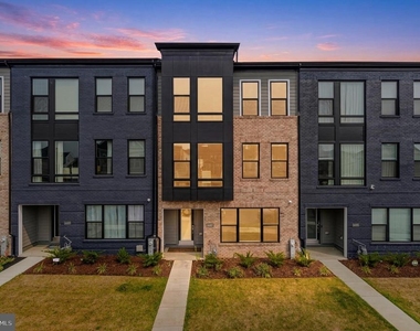 16007 Hyde Park Place - Photo Thumbnail 1