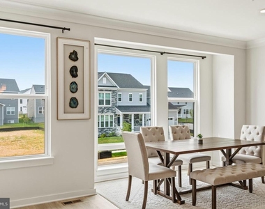 16007 Hyde Park Place - Photo Thumbnail 22