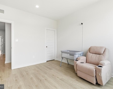 16007 Hyde Park Place - Photo Thumbnail 40