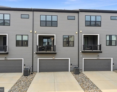 16007 Hyde Park Place - Photo Thumbnail 57