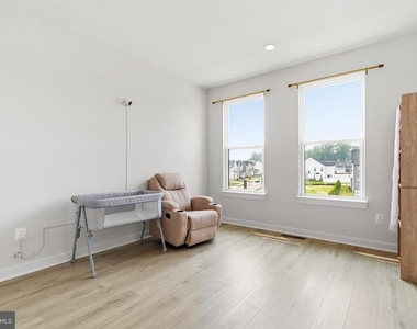 16007 Hyde Park Place - Photo Thumbnail 39