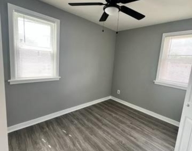 3809 28th Avenue - Photo Thumbnail 3