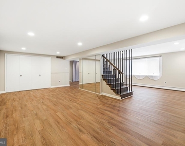 8005 Murray Hill Drive - Photo Thumbnail 21