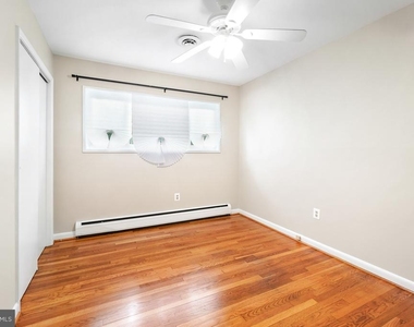 8005 Murray Hill Drive - Photo Thumbnail 16