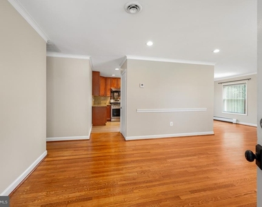 8005 Murray Hill Drive - Photo Thumbnail 4