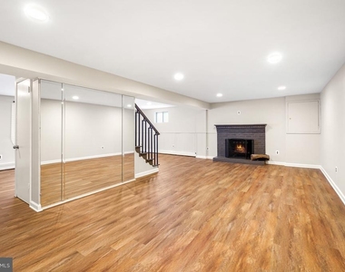 8005 Murray Hill Drive - Photo Thumbnail 20