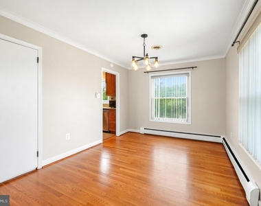 8005 Murray Hill Drive - Photo Thumbnail 6