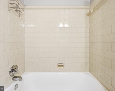 8005 Murray Hill Drive - Photo Thumbnail 18