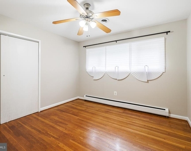 8005 Murray Hill Drive - Photo Thumbnail 15