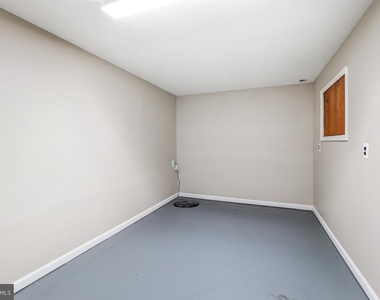 8005 Murray Hill Drive - Photo Thumbnail 24