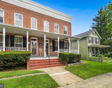 335 Prince George Street - Photo Thumbnail 2