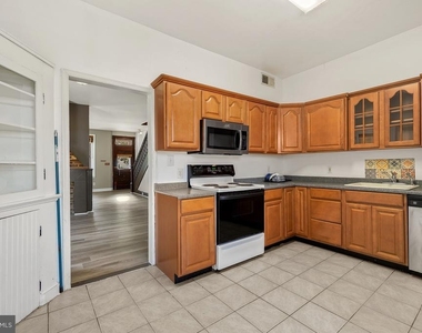 335 Prince George Street - Photo Thumbnail 16