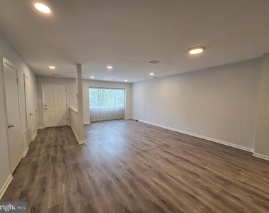 15040 Cherrywood Drive - Photo Thumbnail 2