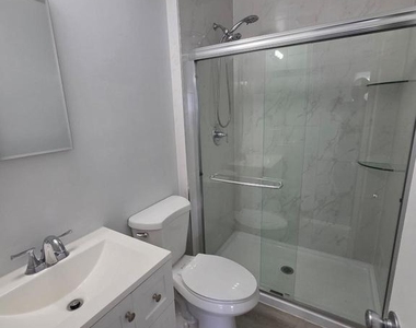 15040 Cherrywood Drive - Photo Thumbnail 12