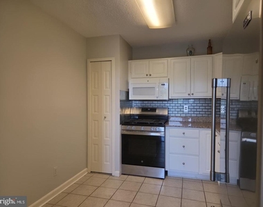 5225 Pooks Hill Road - Photo Thumbnail 6