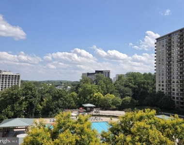 5225 Pooks Hill Road - Photo Thumbnail 10