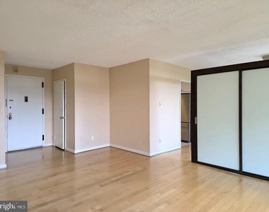 5225 Pooks Hill Road - Photo Thumbnail 4