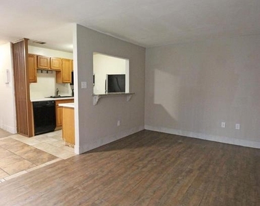17a Water Street - Photo Thumbnail 2