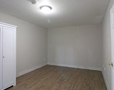 17a Water Street - Photo Thumbnail 13