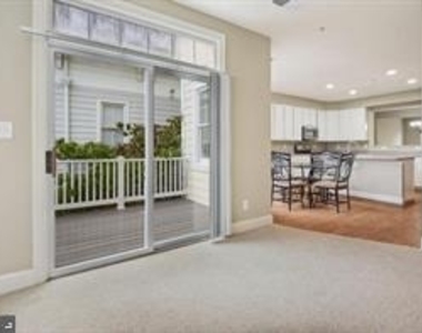 337 Main Street - Photo Thumbnail 8