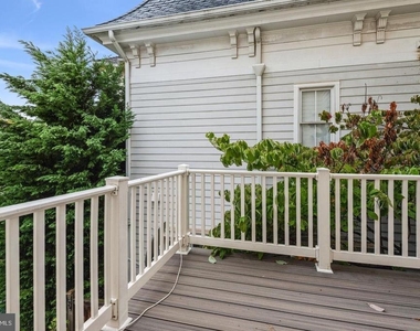 337 Main Street - Photo Thumbnail 9