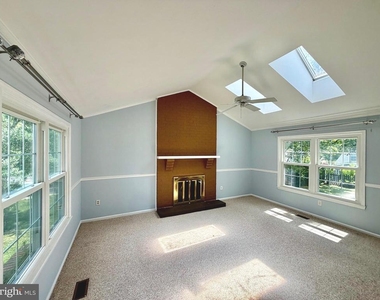 3141 Gershwin Lane - Photo Thumbnail 4