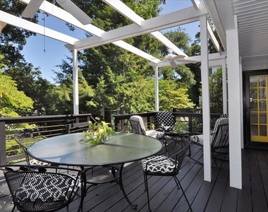 6003 Woodacres Drive - Photo Thumbnail 7