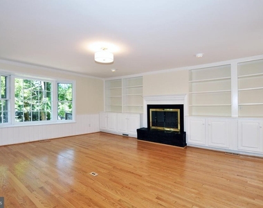 6003 Woodacres Drive - Photo Thumbnail 12
