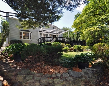 6003 Woodacres Drive - Photo Thumbnail 2