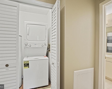 5205 King Charles Way - Photo Thumbnail 23