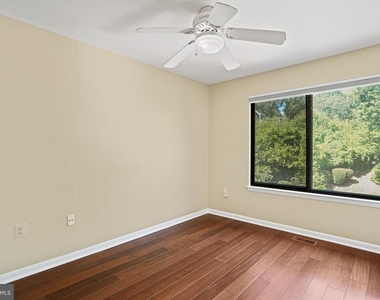 5205 King Charles Way - Photo Thumbnail 18