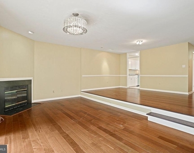 5205 King Charles Way - Photo Thumbnail 4