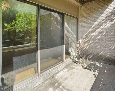 5205 King Charles Way - Photo Thumbnail 22
